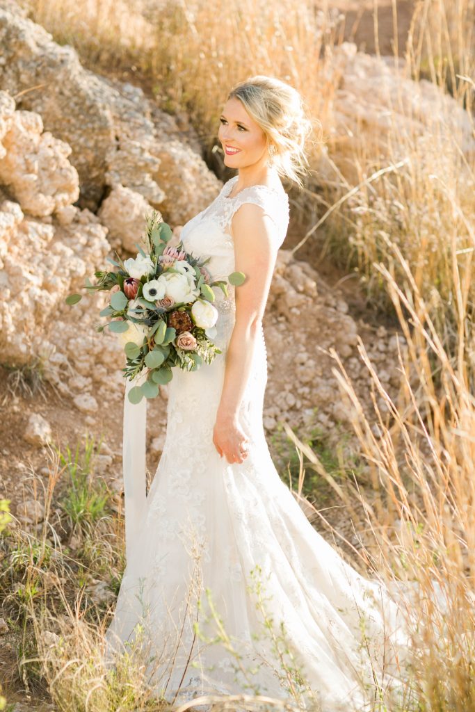 Elegant bridal portraits in Ransom Canyon by Allee J. Bouquet created by Lubbock stylist Jessica Ormond Events.